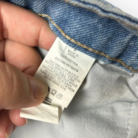 Aeropostale Light  Blue Denim Distressed Mom Short - Picture 5 of 6